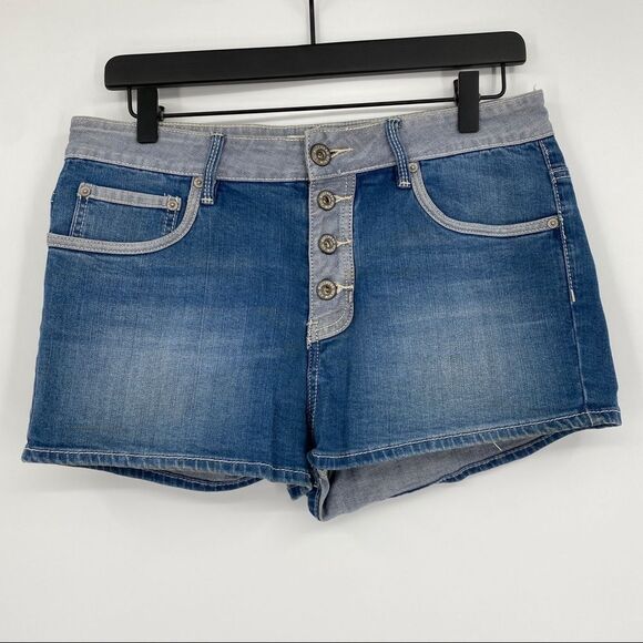 Bullhead Pants - Bullhead Denim Co. Junior High Rise Short Colorblock Button Placket Denim